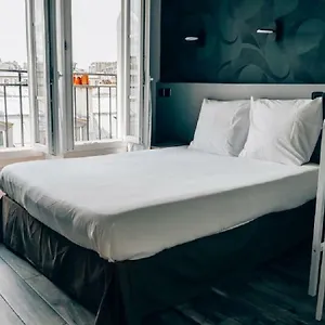 Luxia Hotell